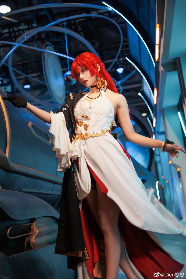 Cien恩恩cos《崩坏：星穹铁道》姬子，才华与魅力再次闪耀舞台