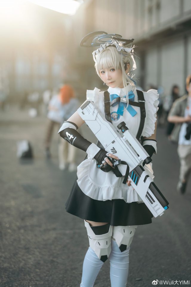 Wuli大YIMI cos《蔚蓝档案》飞鸟马时，娇柔可爱亮相"COMICUP 29"