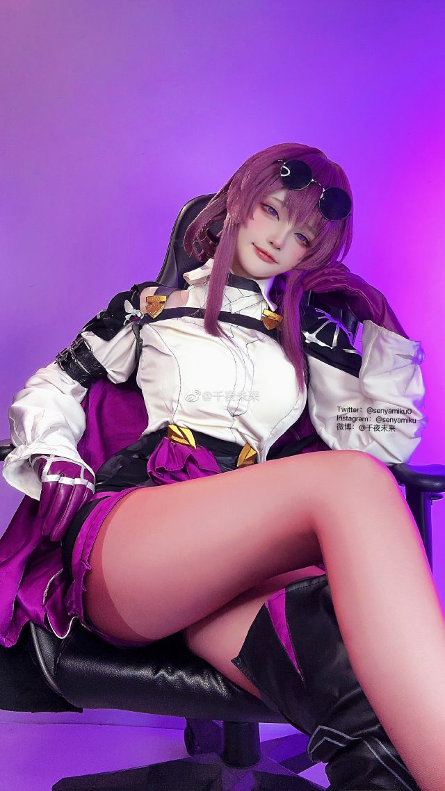 千夜未来cos《崩坏:星穹铁道》卡芙卡,性感杀手绽放崩坏魅力 千夜未来cos《崩坏:星穹铁道》卡芙卡,性感杀手绽放崩坏魅力