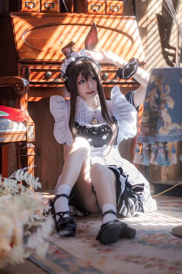 [明日方舟]樱岛嗷一cos阿米娅，性感迷人的“女仆”领袖