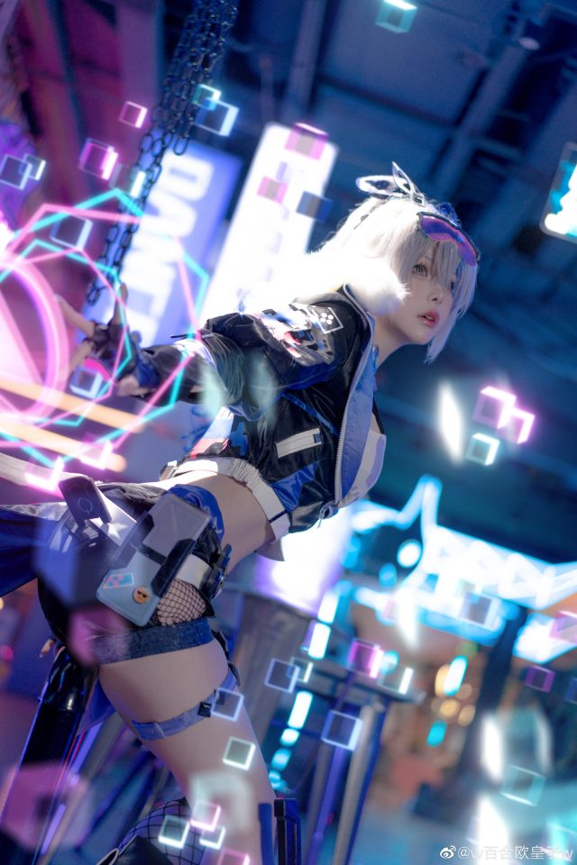 [崩坏：星穹铁道]w百合欧皇子w cos银狼，帅气黑客的迷人魅力