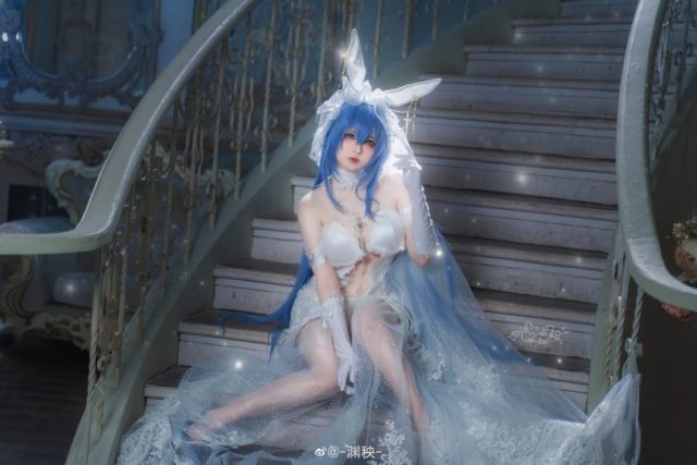 [碧蓝航线]渊秧cos“新泽西”花园，绽放“白雪之仪”的迷人之美