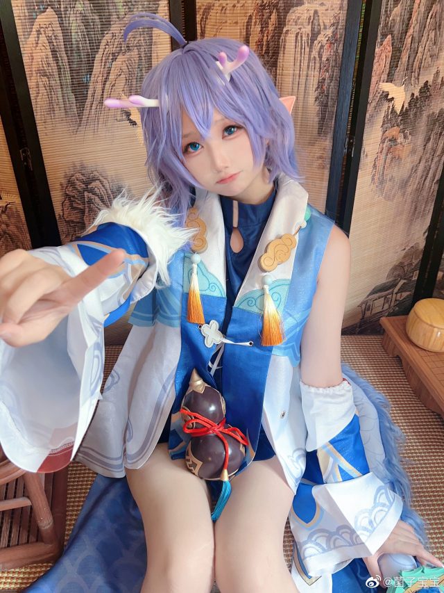 [崩坏：星穹铁道] 菌子宝宝cos白露，可爱迷人的美少女名医