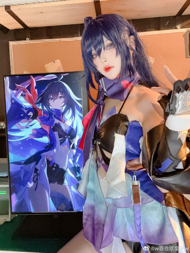 [崩坏：星穹铁道]w百合欧皇子w cos希儿，崩坏世界的性感蝴蝶