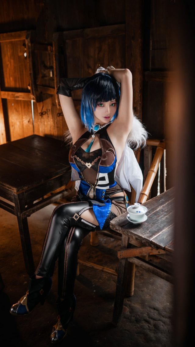 如月灰cos《原神》夜兰，展现“一人千面”的神秘之美