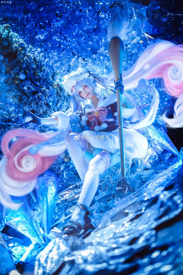 虚拟歌手:猫个裘裘子cos雪未来,带你走进冰雪奇缘的童话世界 虚拟歌手:猫个裘裘子cos雪未来,带你走进冰雪奇缘的童话世界