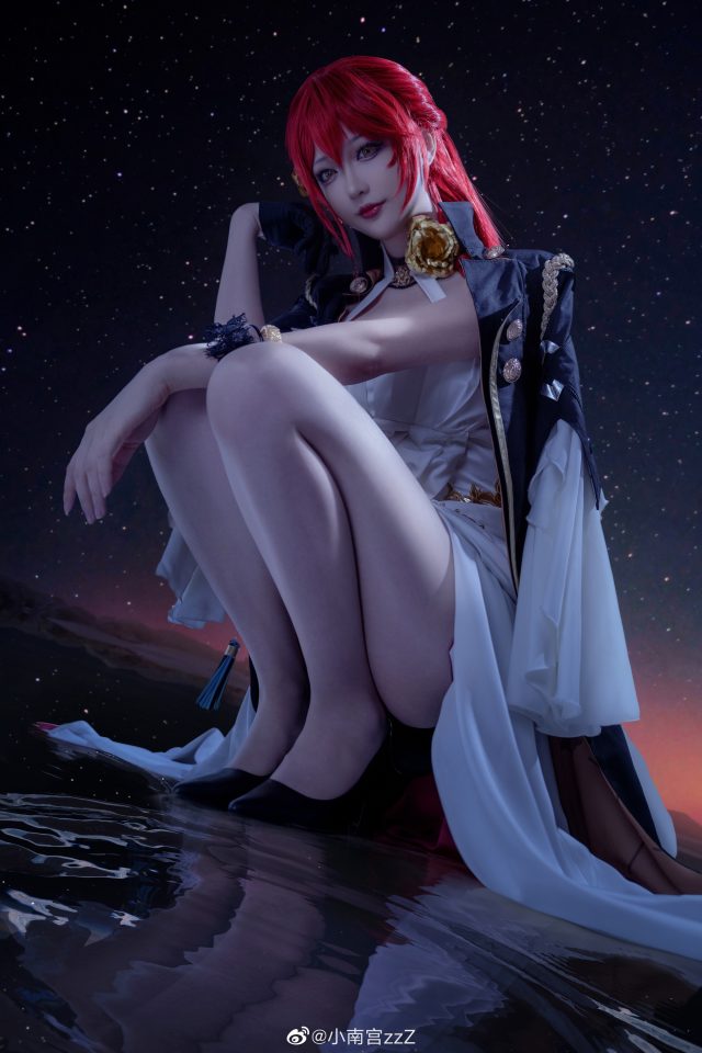 [崩坏：星穹铁道]小南宫zzZ cos姬子，闪耀星空下的性感科学家