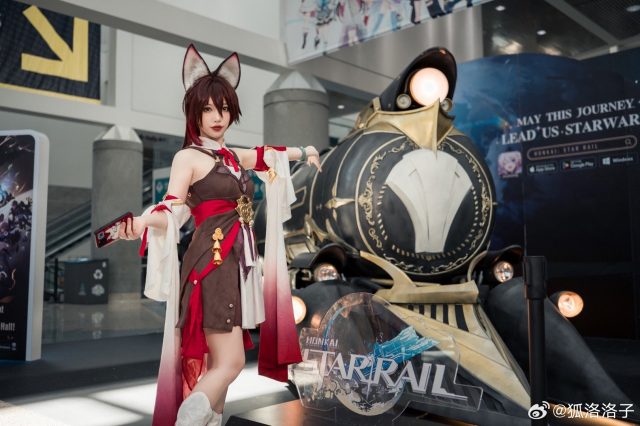 狐洛洛子cos《崩坏:星穹铁道》停云,星光熠熠的狐狸少女 狐洛洛子cos《崩坏:星穹铁道》停云,星光熠熠的狐狸少女