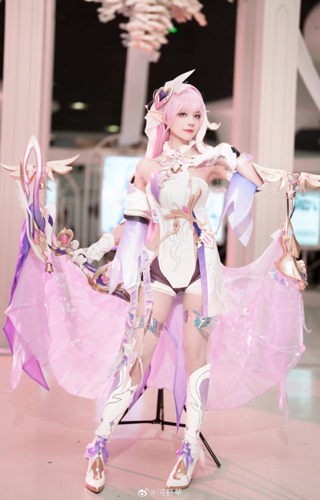 河野華cos《崩坏3》爱莉希雅,萌力十足惊艳夏日嘉年华 河野華cos《崩坏3》爱莉希雅,萌力十足惊艳夏日嘉年华