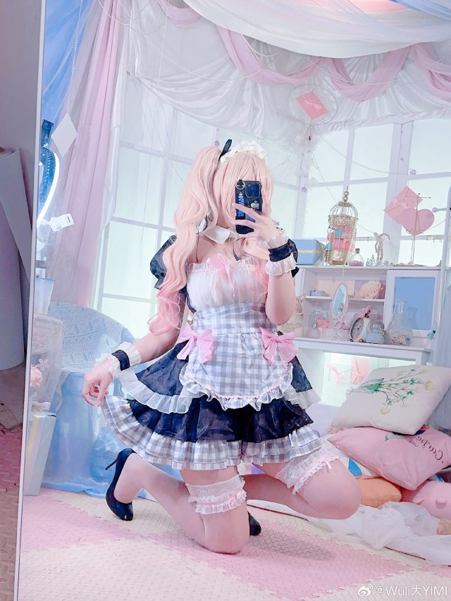 [更衣人偶坠入爱河]Wuli大YIMI cos喜多川海梦，展现女仆的性感与可爱