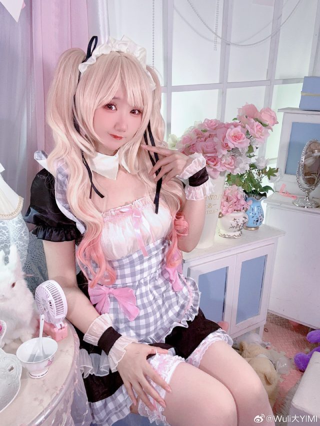 [更衣人偶坠入爱河]Wuli大YIMI cos喜多川海梦，展现女仆的性感与可爱