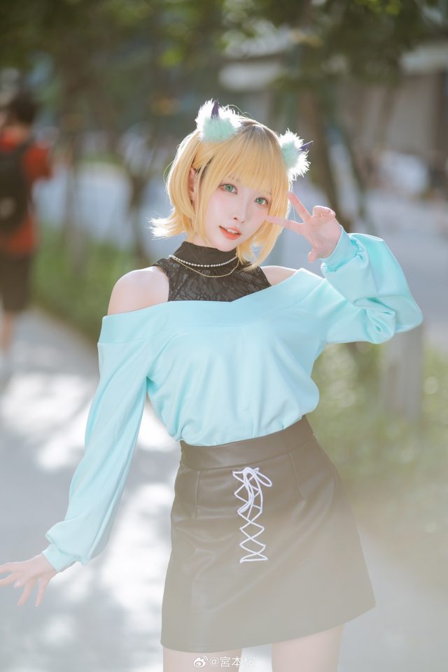 宮本桜cos《我推的孩子》MEM啾,展现偶像的迷人魅力! 宮本桜cos《我推的孩子》MEM啾,展现偶像的迷人魅力!