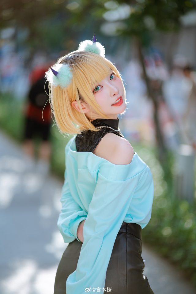 宮本桜cos《我推的孩子》MEM啾,展现偶像的迷人魅力! 宮本桜cos《我推的孩子》MEM啾,展现偶像的迷人魅力!