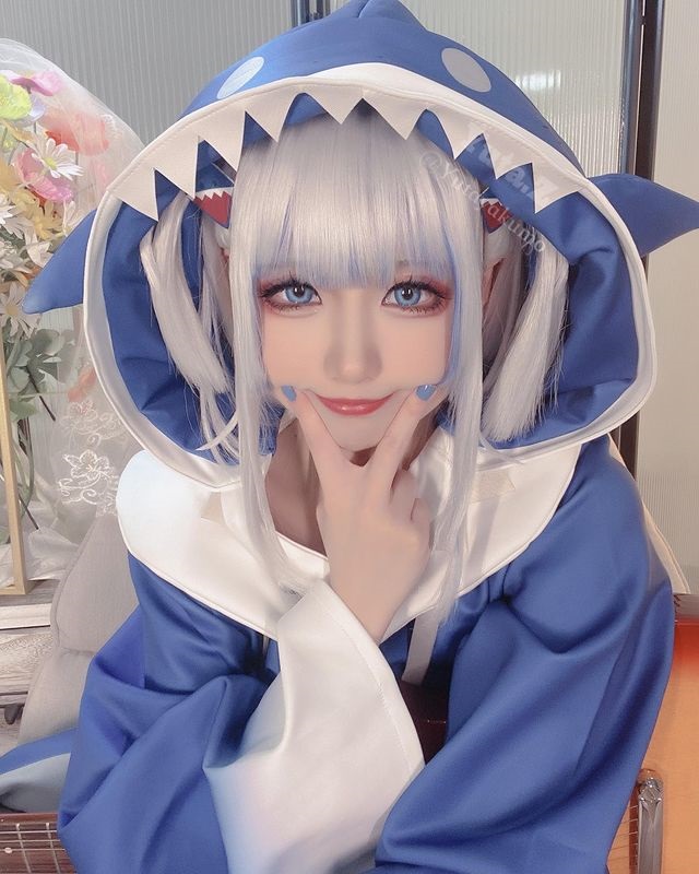 coser Yuta.Z通过两个古拉的cosplay版本,展现鲨鱼少女的迷人魅力 coser Yuta.Z通过两个古拉的cosplay版本,展现鲨鱼少女的迷人魅力