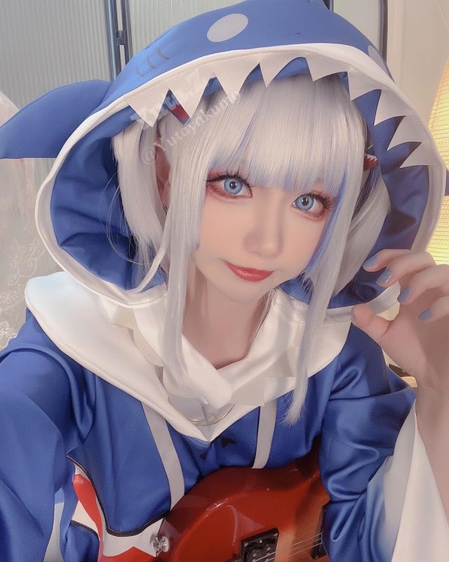 coser Yuta.Z通过两个古拉的cosplay版本,展现鲨鱼少女的迷人魅力 coser Yuta.Z通过两个古拉的cosplay版本,展现鲨鱼少女的迷人魅力