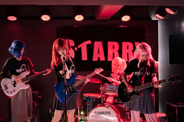 《孤独摇滚！》- 来自中国coser的“Kessoku乐队”中的可爱COSPLAY！