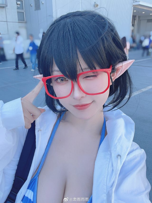 肃雨雨雨cos《蔚蓝档案》绫音,泳装魅力让夏日更迷人 肃雨雨雨cos《蔚蓝档案》绫音,泳装魅力让夏日更迷人