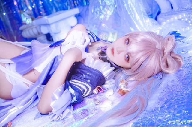 Tiy天鸢cos《原神》珊瑚宫心海,展现“现人神巫女”的迷人魅力 Tiy天鸢cos《原神》珊瑚宫心海,展现“现人神巫女”的迷人魅力