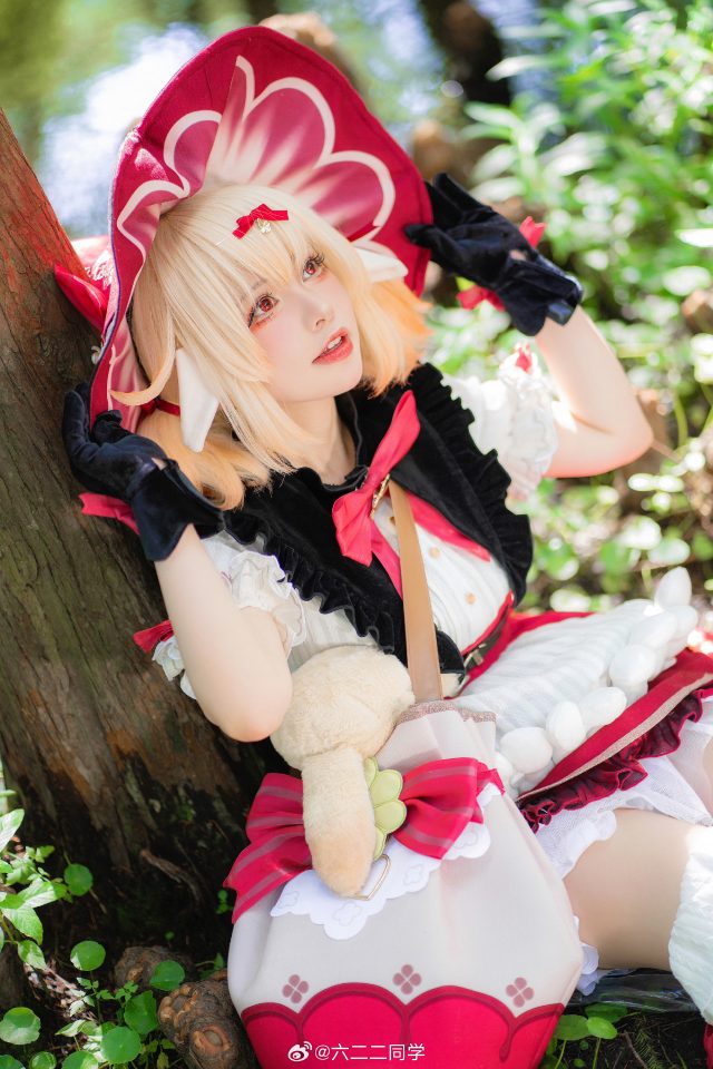 六二二同学cos《原神》可莉,展现“火花骑士”的可爱魔法治愈 六二二同学cos《原神》可莉,展现“火花骑士”的可爱魔法治愈