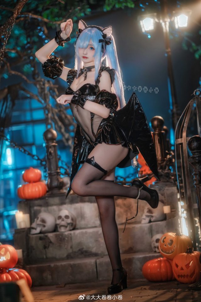 大大卷卷小卷cos《碧蓝航线》雅努斯,清纯与性感的完美融合! 大大卷卷小卷cos《碧蓝航线》雅努斯,清纯与性感的完美融合!