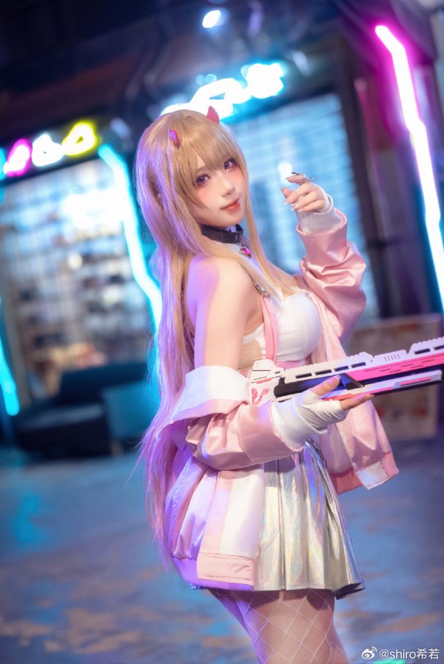 shiro希若cos《胜利女神:妮姬》毒蛇,霸气妮姬的性感魅力重现! shiro希若cos《胜利女神:妮姬》毒蛇,霸气妮姬的性感魅力重现!