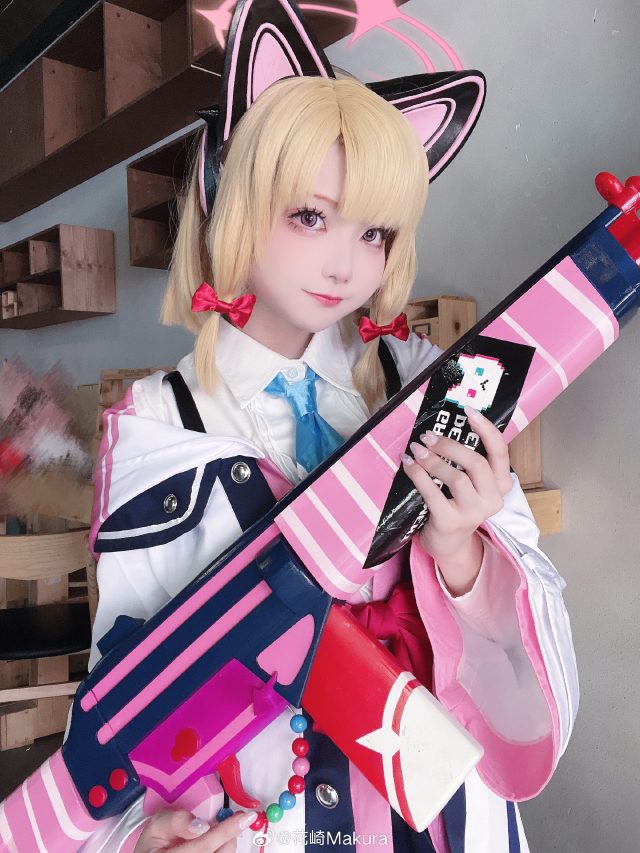 花崎Makura cos《蔚蓝档案》才羽桃井,从游戏走出的粉嫩二星 花崎Makura cos《蔚蓝档案》才羽桃井,从游戏走出的粉嫩二星