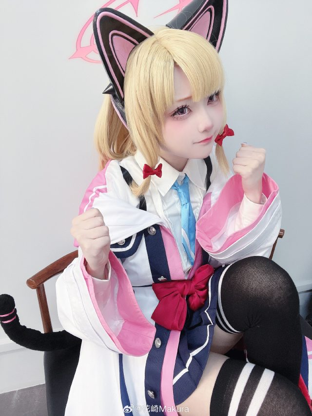 花崎Makura cos《蔚蓝档案》才羽桃井,从游戏走出的粉嫩二星 花崎Makura cos《蔚蓝档案》才羽桃井,从游戏走出的粉嫩二星