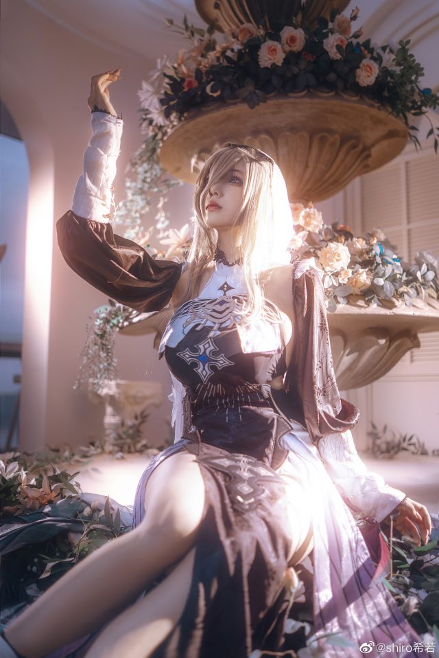 [崩坏3]shiro希若cos阿波尼亚，性感崩坏女神美得令人心动不已