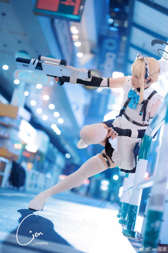 [蔚蓝档案]Cien恩恩cos飞鸟马时，展现“女仆特工”的酷帅与性感