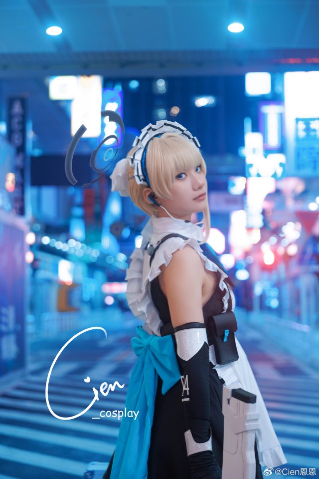 [蔚蓝档案]Cien恩恩cos飞鸟马时，展现“女仆特工”的酷帅与性感