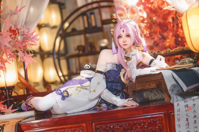 焖焖碳cos《崩坏:星穹铁道》符玄,展现了迷人的仙舟智者魅力 焖焖碳cos《崩坏:星穹铁道》符玄,展现了迷人的仙舟智者魅力