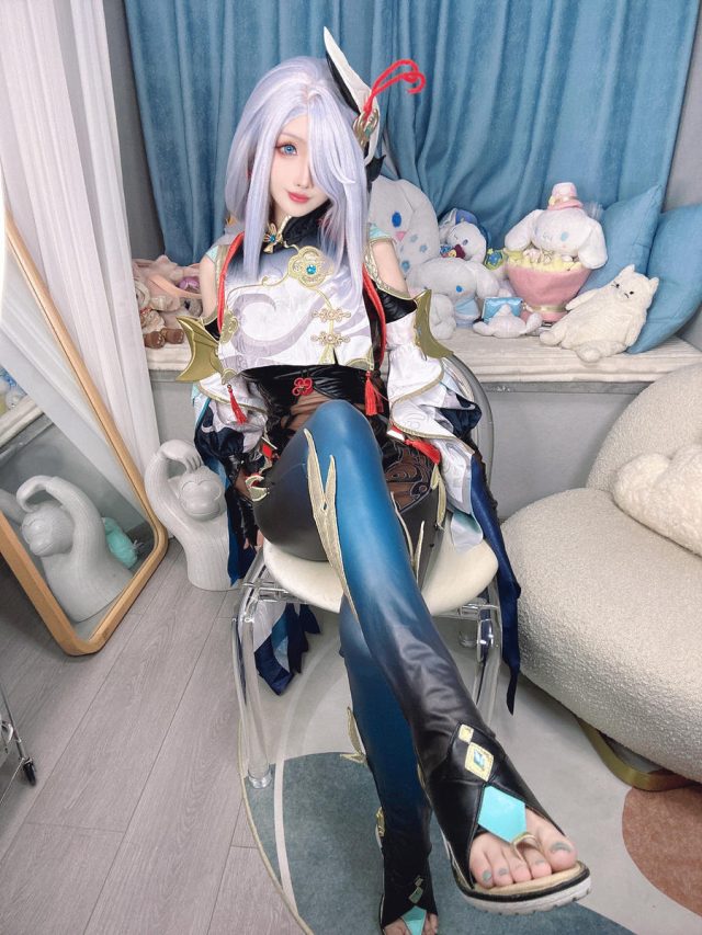 原神COS：rioko凉凉子的申鹤cosplay，再现美若仙境