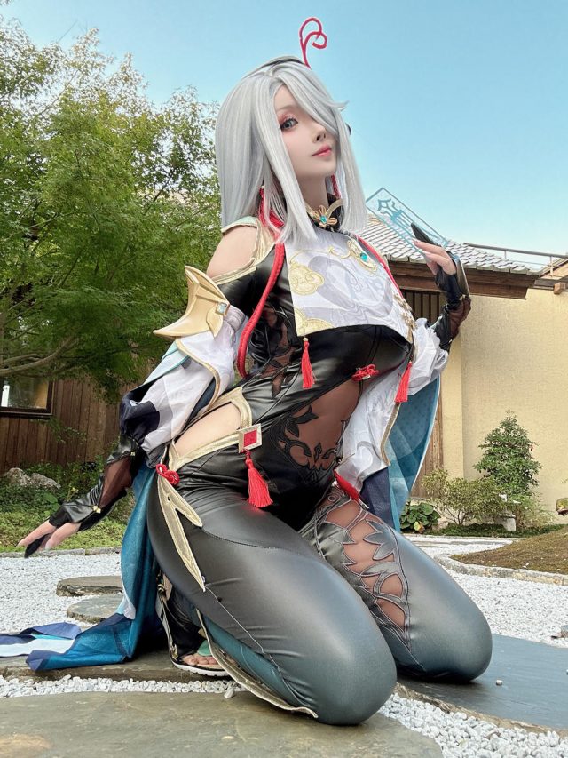 原神COS：rioko凉凉子的申鹤cosplay，再现美若仙境