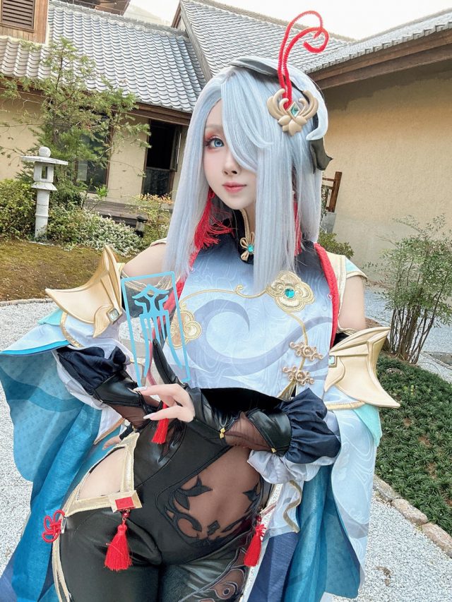 原神COS：rioko凉凉子的申鹤cosplay，再现美若仙境