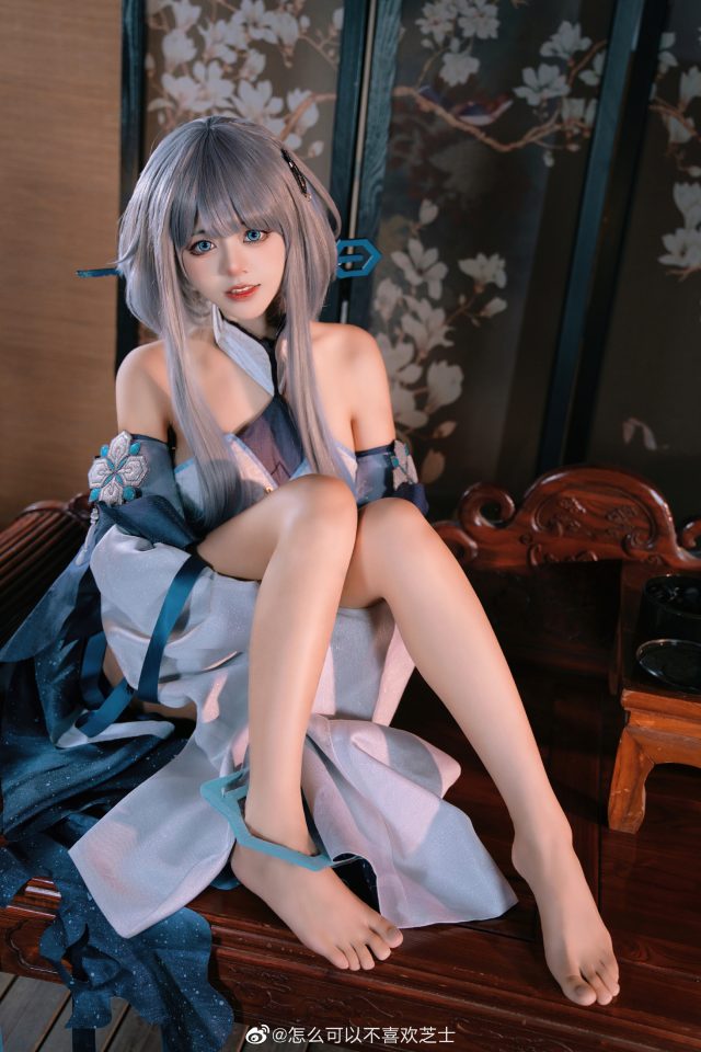 怎么可以不喜欢芝士cos《原神》哈艮图斯,再现尘之魔神的迷人魅力 怎么可以不喜欢芝士cos《原神》哈艮图斯,再现尘之魔神的迷人魅力