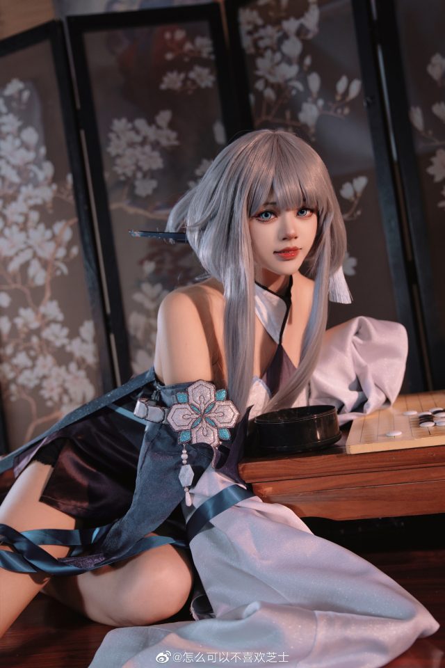 怎么可以不喜欢芝士cos《原神》哈艮图斯,再现尘之魔神的迷人魅力 怎么可以不喜欢芝士cos《原神》哈艮图斯,再现尘之魔神的迷人魅力