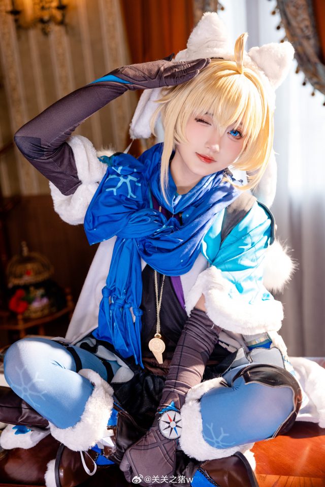 关关之猪w cos《崩坏:星穹铁道》玲可,魅力迷人如极地冰雪 关关之猪w cos《崩坏:星穹铁道》玲可,魅力迷人如极地冰雪