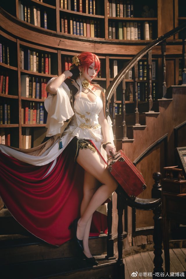 [崩坏：星穹铁道]枣糕-吃谷人黛博魂cos姬子，惊艳引爆社交媒体