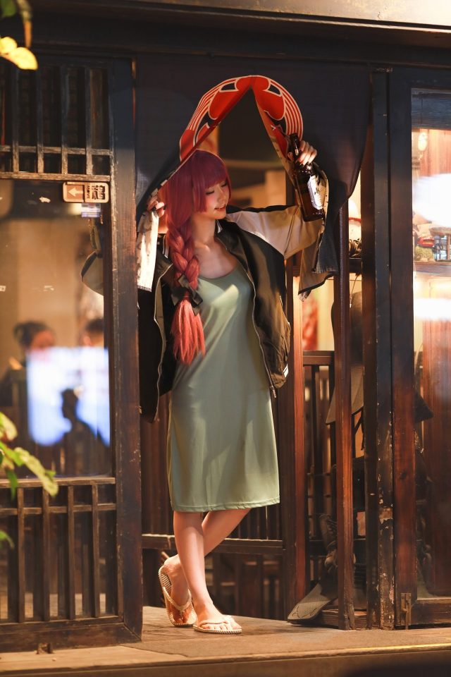 [孤独摇滚！]Kitaro_绮太郎cos广井菊里，展现酒醉的可爱与迷人