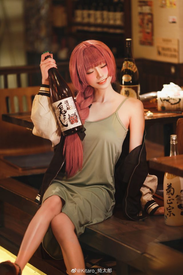 [孤独摇滚！]Kitaro_绮太郎cos广井菊里，展现酒醉的可爱与迷人