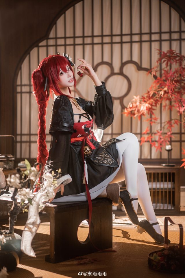 [无期迷途]肃雨雨雨cos伊格尼，点燃可爱火焰使者的魅力