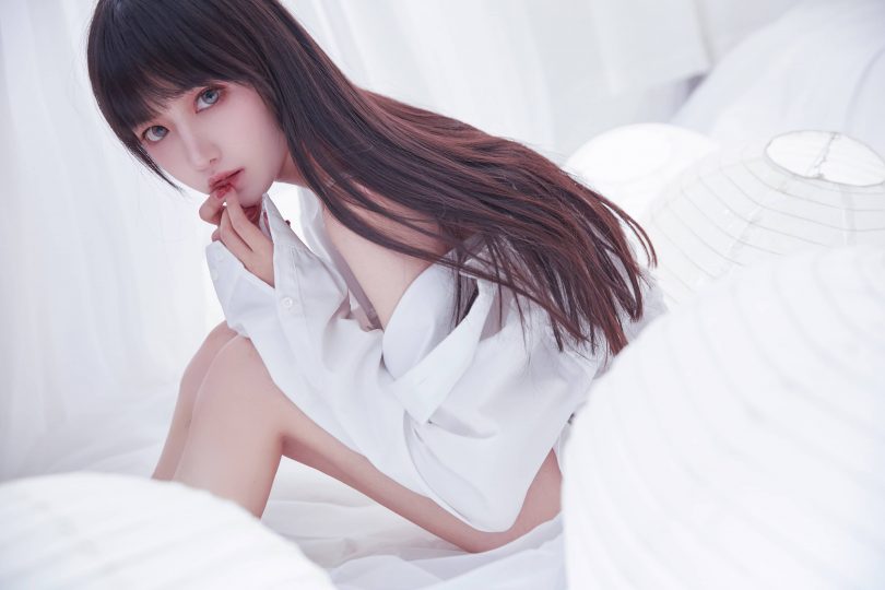 Shika小鹿鹿cos图包 | Shika小鹿鹿_纯白cosplay [18P-36MB]