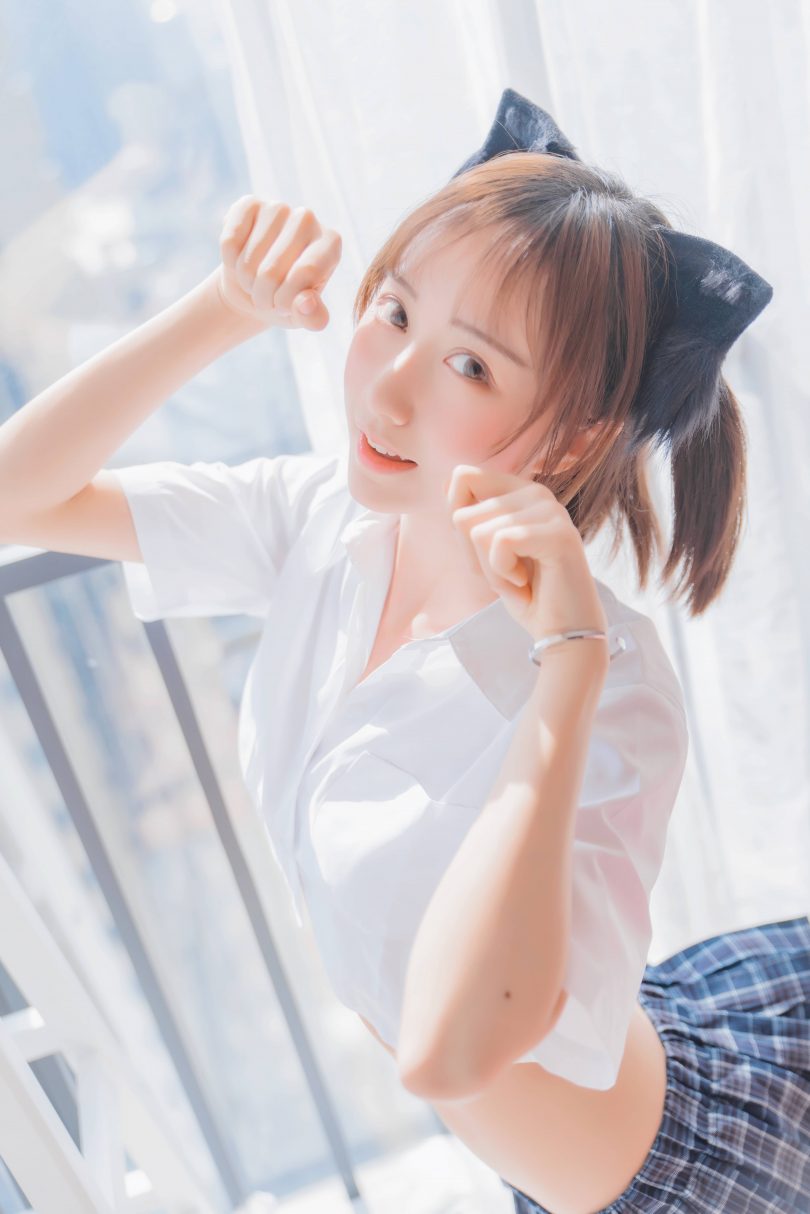 木棉棉OwO cos作品 | 木棉棉OwO_怀中猫cosplay [68P-1.05GB]