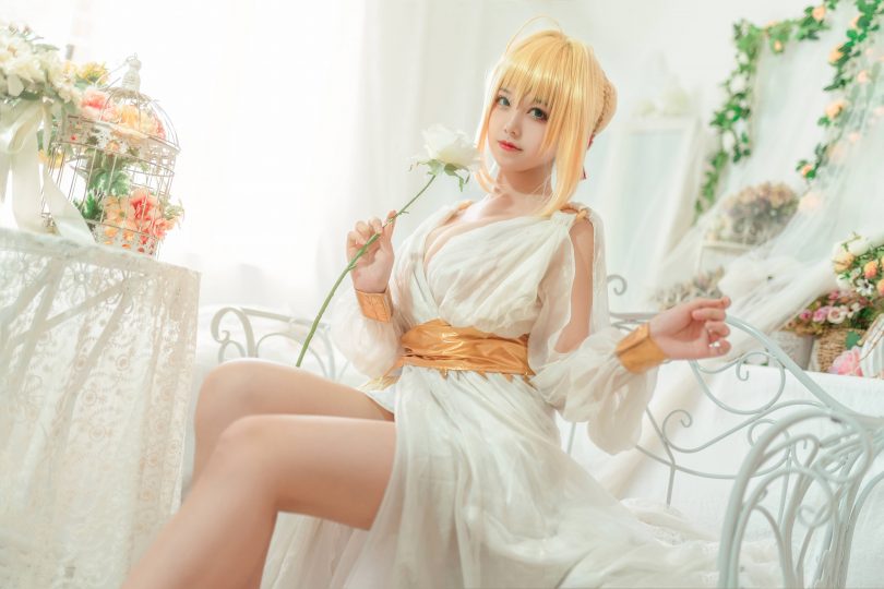 蜜汁猫裘cos尼禄 | 蜜汁猫裘_FGO·尼禄睡裙cos图集 [10P-139MB]