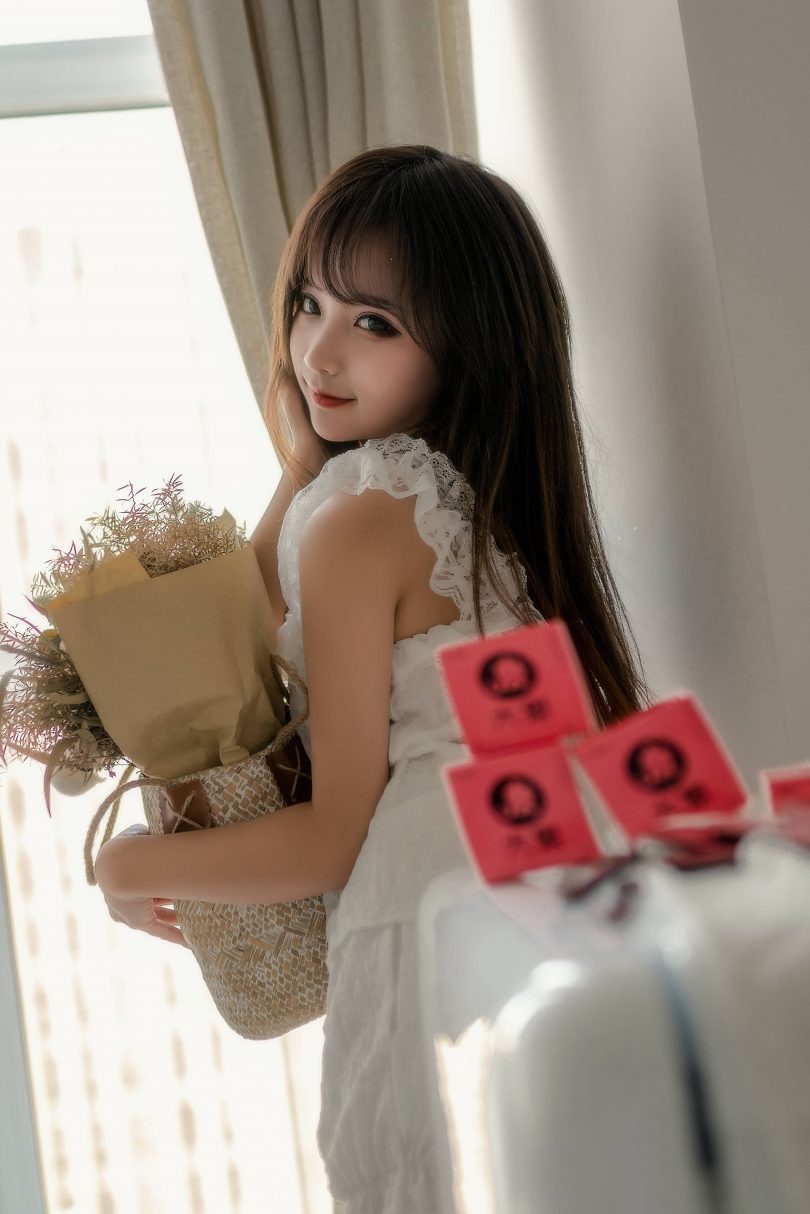 蠢沫沫_白睡衣cosplay | 蠢沫沫_大象系列·白睡衣cos作品 [29P-271MB]