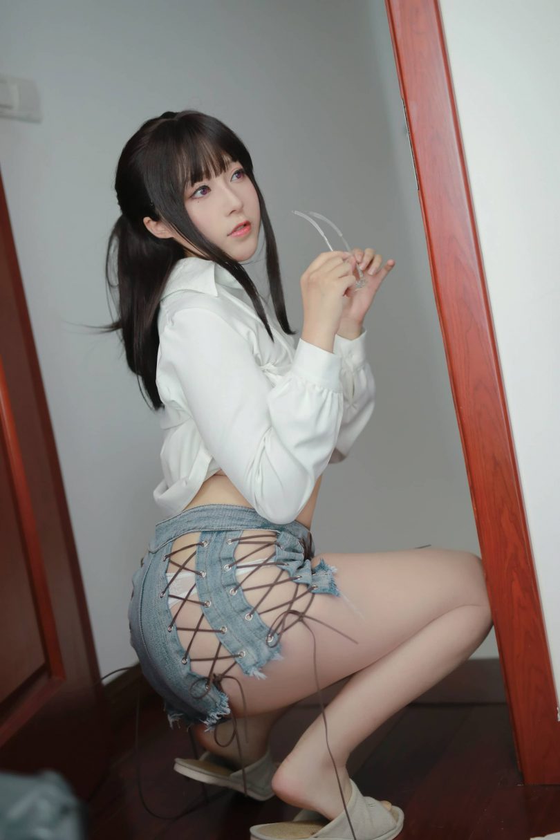 小容仔咕咕咕w_OL cos系列 | 小容仔咕咕咕w_OL·创口贴cos作品 [36P1V-320MB]