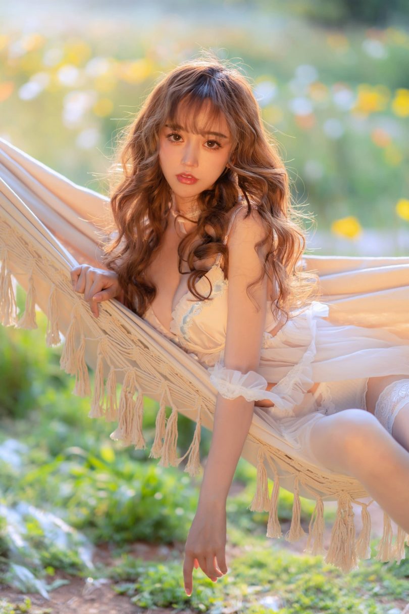 过期米线线喵_夏日cos | 过期米线线喵_夏日限定·吊床cos作品 [52P-101MB]