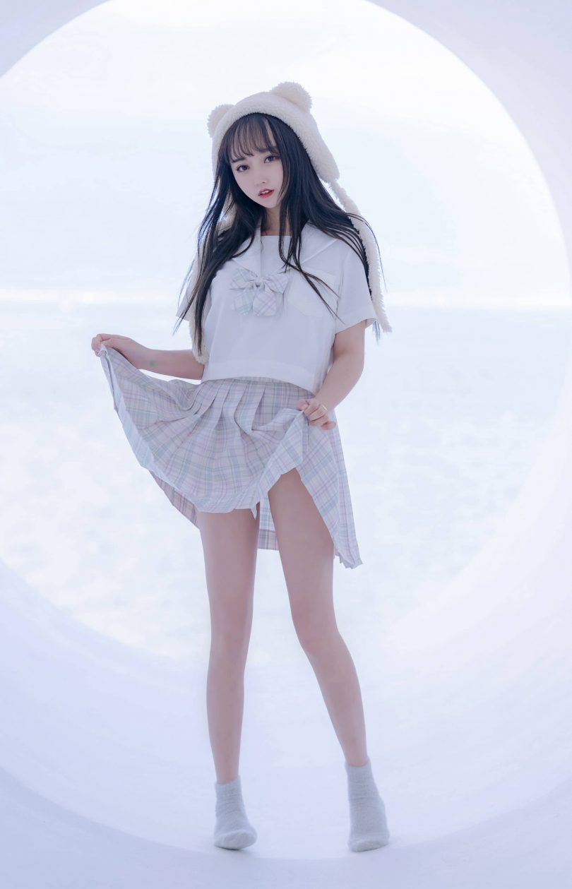 过期米线线喵cos_JK系列 | 过期米线线喵_JK系列·天台JKcos作品 [58P-89MB]