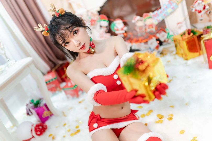 妍子坚不可摧cos_圣诞特辑 | 妍子坚不可摧_圣诞节·圣诞礼物cos作品 [9P-74MB]
