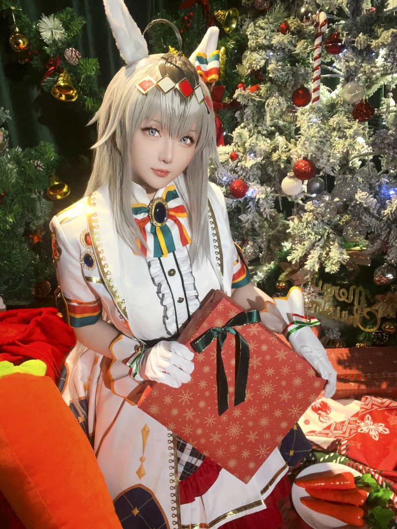 星之迟迟cos小栗帽 | 星之迟迟_赛马娘·小栗帽 圣诞衣装cos [48P-363MB]